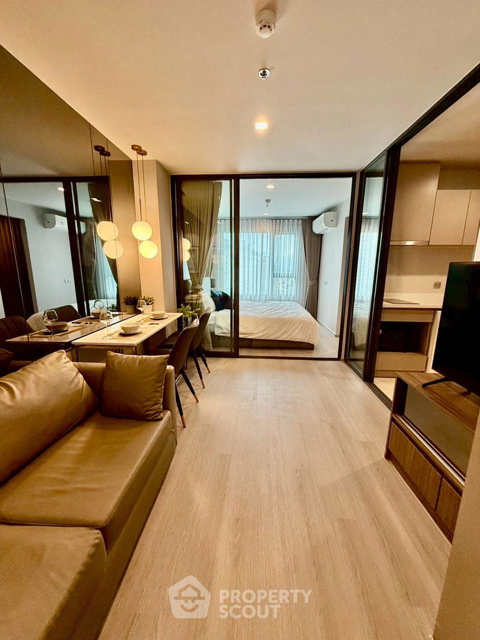 1-BR Condo at Life Ladprao near BTS Ha Yaek Lat Phrao (ID 2445882)