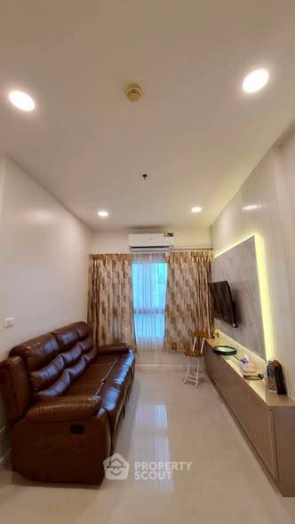 2-BR Condo at Q House Sathorn near BTS Krung Thon Buri (ID 2442895)