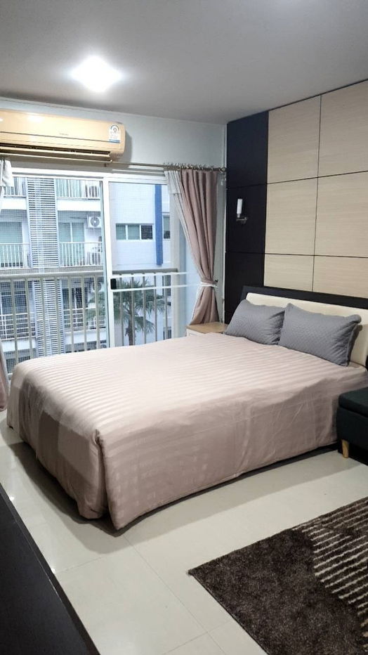 Serene Metro Park Studio | Resort Living Bangkok