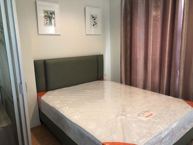 Condo for rent at Lumpini Rama 60/2, Building B, 11th floor, area 23 sq m., corner room, 1 bedroom, private, safe, only 7,200 baht per month.