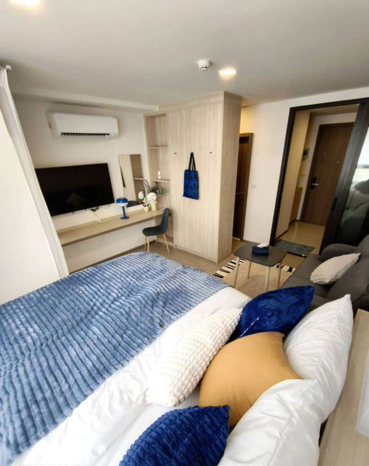 For Rent The Muve Pradipat Unit  5/11 (New Room) (No pets, no smoking)