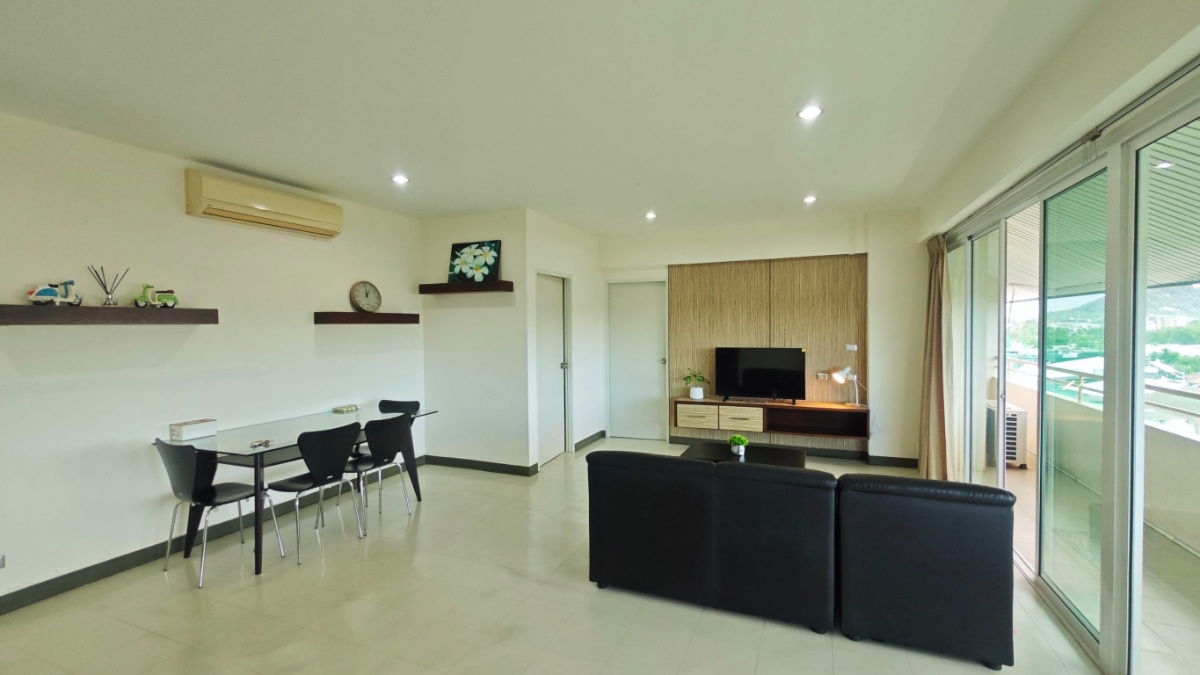 3 Bedrooms apartment in the center of Phuket (Top floor)