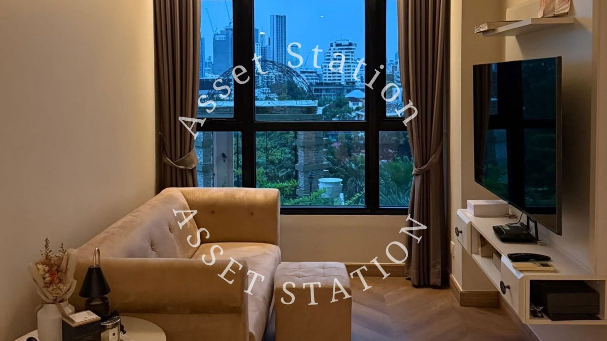 Rent now! The Crest Phahonyothin 11 near BTS Saphan Khwai