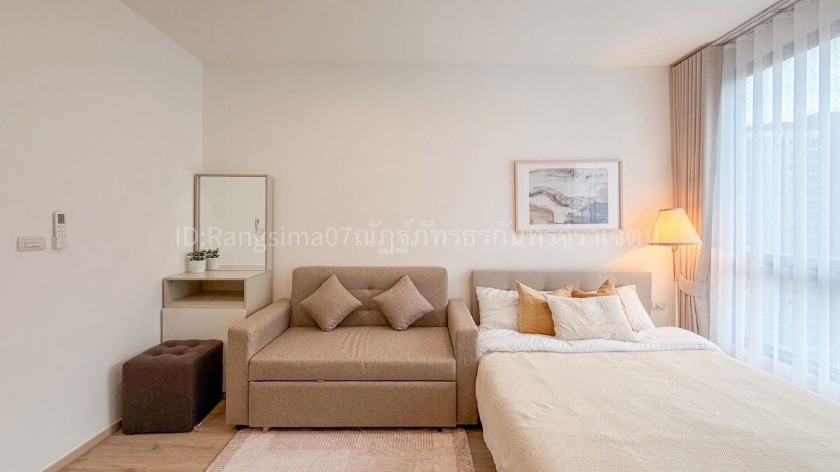 Airport Link Huamark condominium rental is convenient for travelling in a new room at first hand.