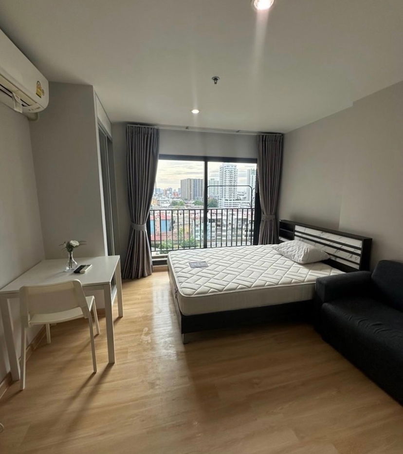 For rent: The Parkland Charan-Pinklao, beautiful, cheap, fully furnished, near MRT Bang Yi Khan. Interested? Add me on Line: 841qqlnr