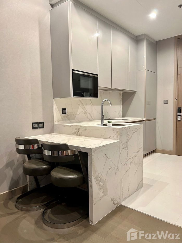 Rent at Esse at singha complex 1627052
