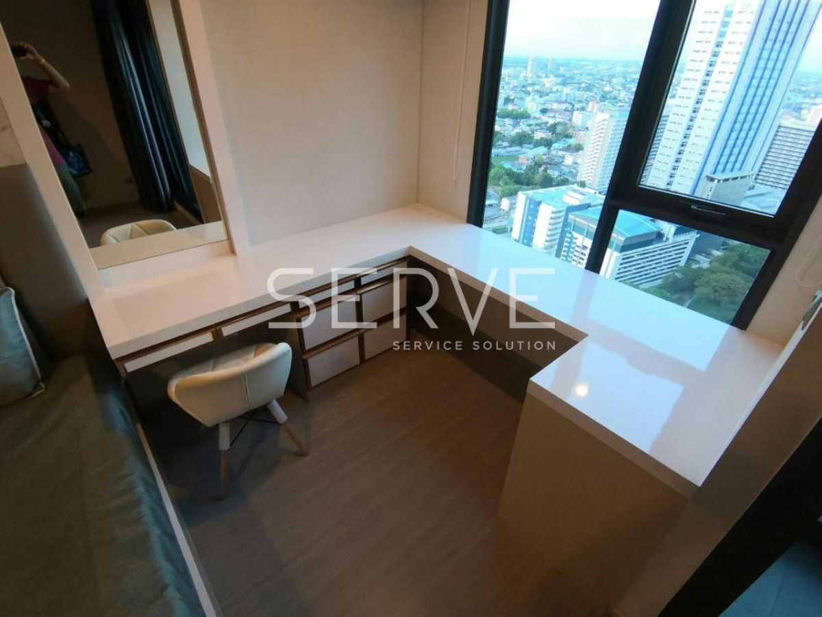 Studio with Partition Super High Fl. 35+ Fully furnished Good Location Next to BTS Ha Yaek Lat Phrao 10 m. @ Life Ladprao