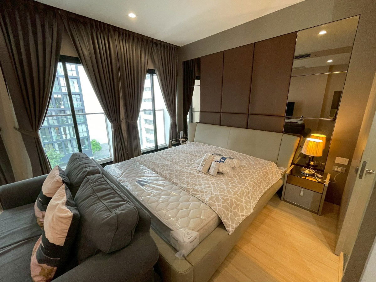 🏙️ For Rent – Noble Ploenchit    ✨ Private Lift | Direct Skywalk to BTS Ploenchit | Low-Rise Tower (Least Affected by Earthquake)