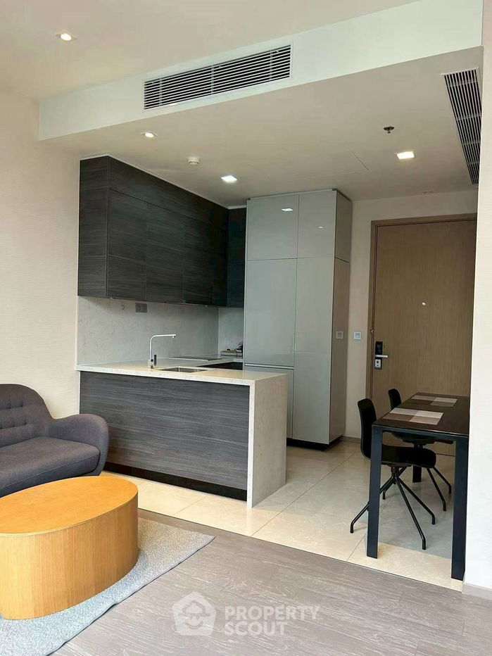 1-BR Condo at The Esse Asoke near MRT Sukhumvit (ID 2450180)