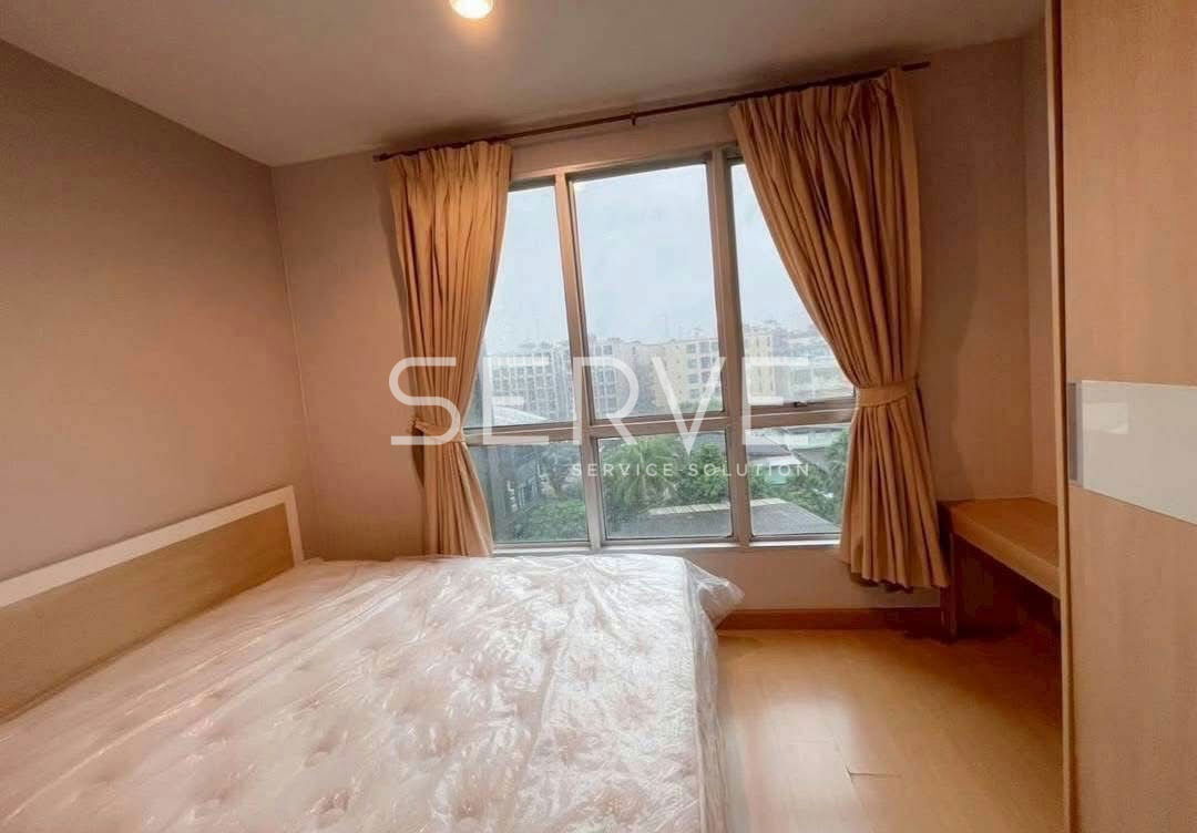 1 床大房间，房间设施齐全，位置优越，毗邻 MRT Huai Khwang 0 米 @ Life @ Ratchada-Huay Kwang