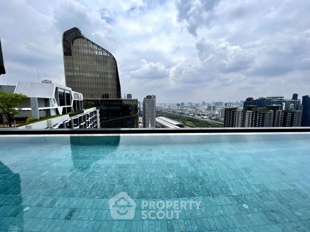 1-BR Condo at Ideo Mobi Asoke near MRT Phetchaburi (ID 2450645)