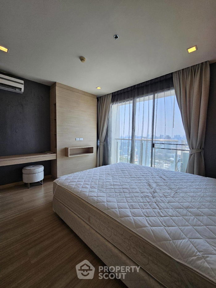 1-BR Condo at Sky Walk Residences near BTS Phra Khanong (ID 1994040)