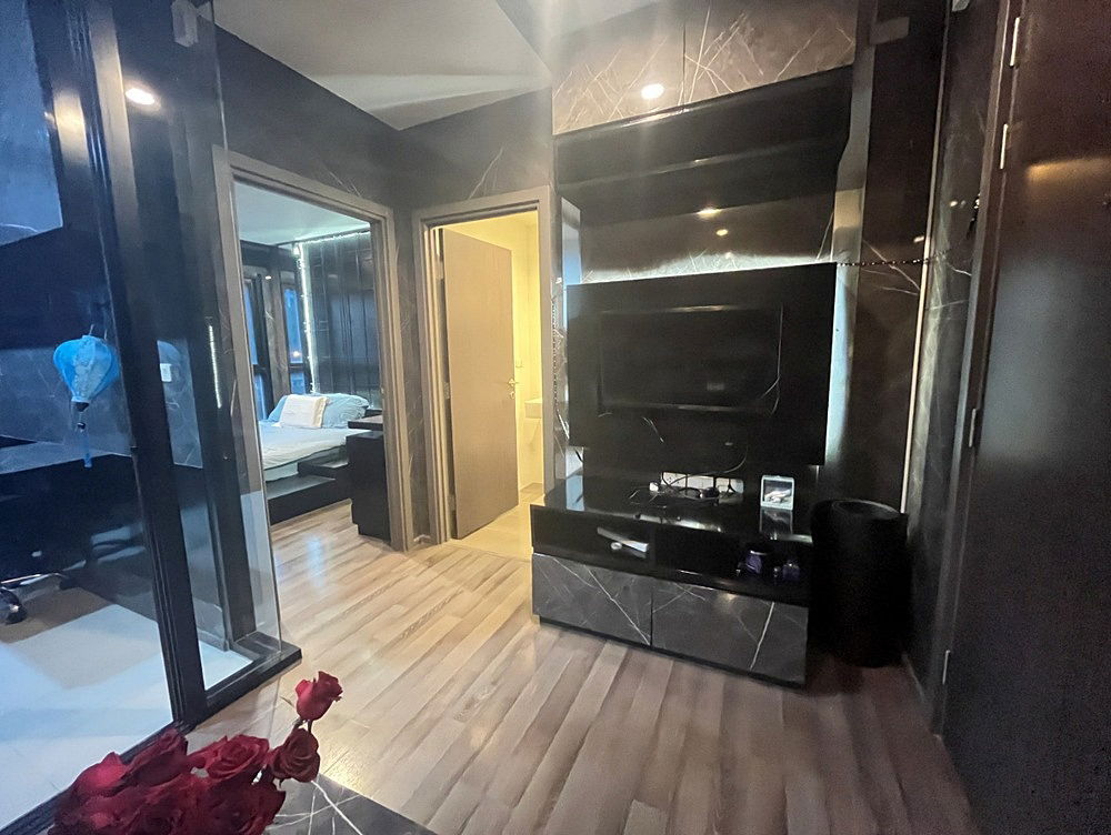 Condo The Base Park East Sukhumvit 77 @BTS Onnut Station, 1 Bedroom 1 Kitchen Room, Built-in Furniture