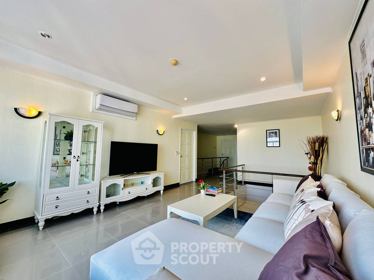 3-BR Condo at Jomtien Plaza Condotel close to Jomtien Beach (ID 2443954)