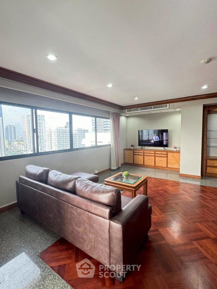1-BR Condo at United Tower Thong Lor near BTS Thong Lor (ID 2440452)