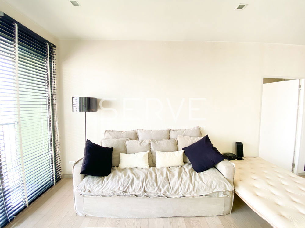 Corner Unit 1 Bed 1 Bath with Bathtub Nice Room Good Location BTS Thong Lo 2.1 km. / Condo For Sale-Noble Solo