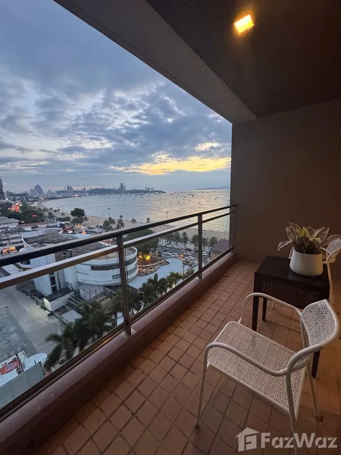 Spacious 1 bedroom unit in the best condo project in town 1950662