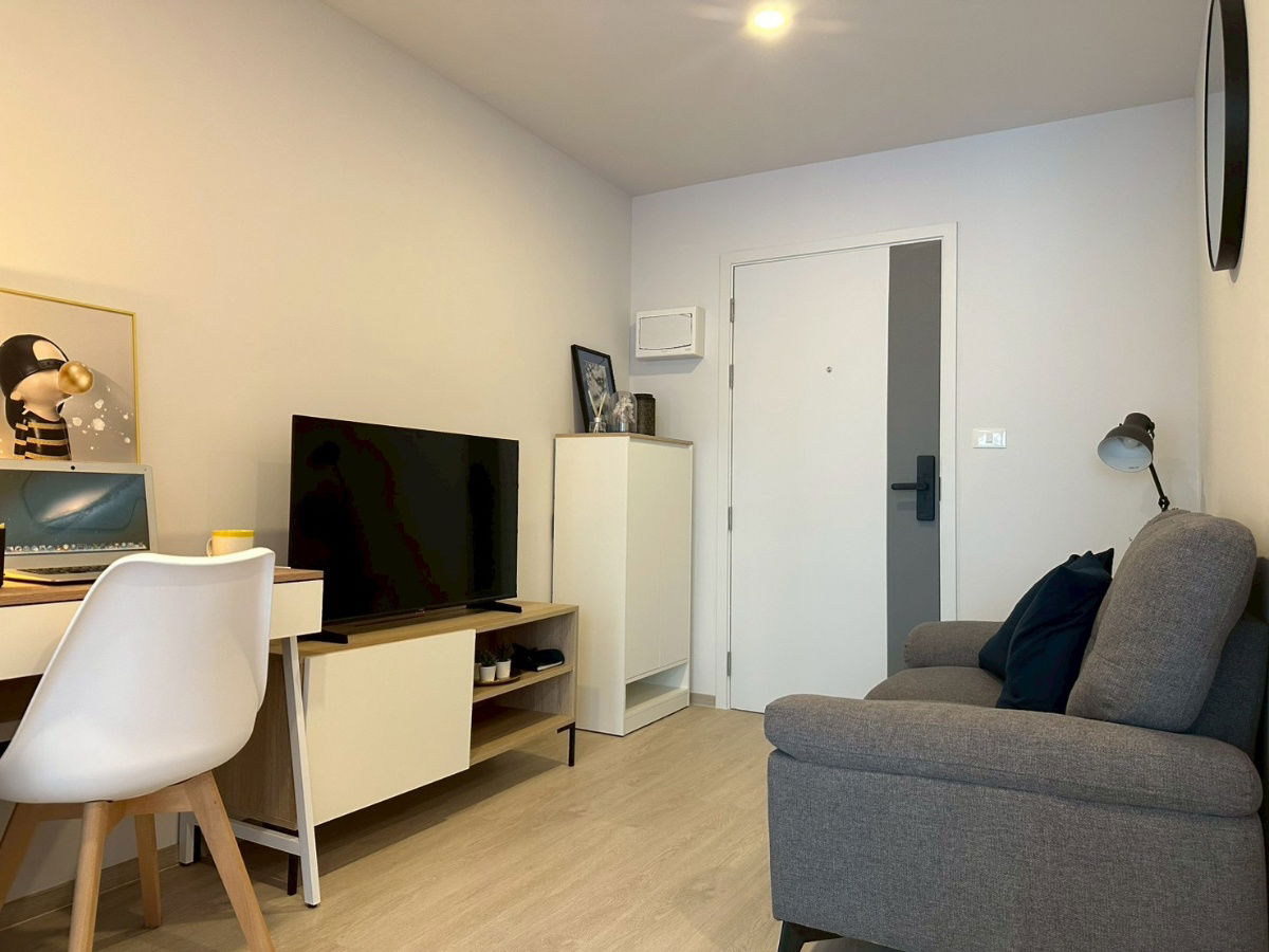 UK06-RC0156 For Rent – EARN by LPN  New Condominium near Amata Industrial Estate | Building D, 4th Floor | With Washing Machine | 7,500 THB/Month