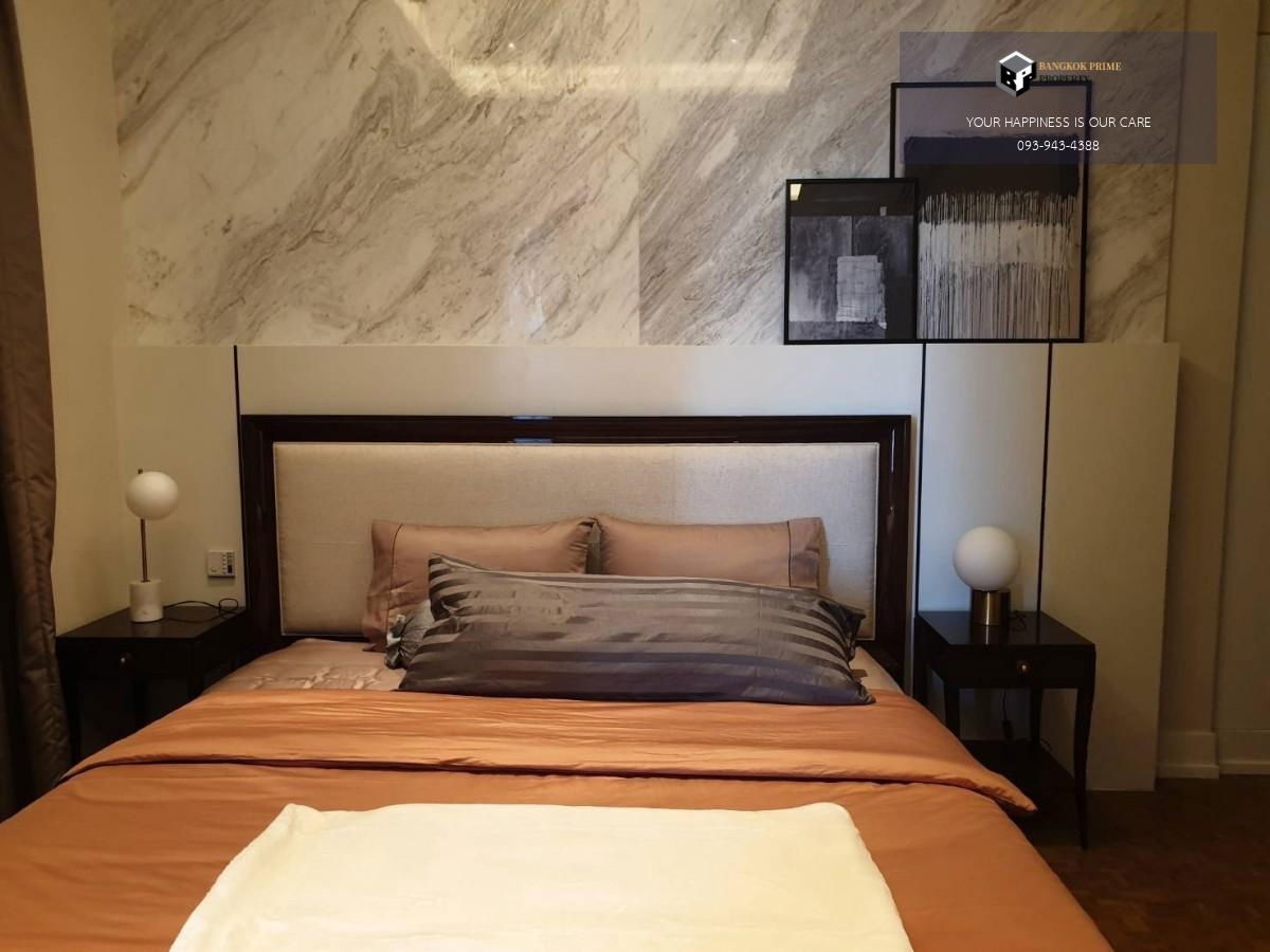 The Ritz-Carlton Residences 400 m to BTS Chong Nonsi / 1.2 km to MRT Silom #2025112713185