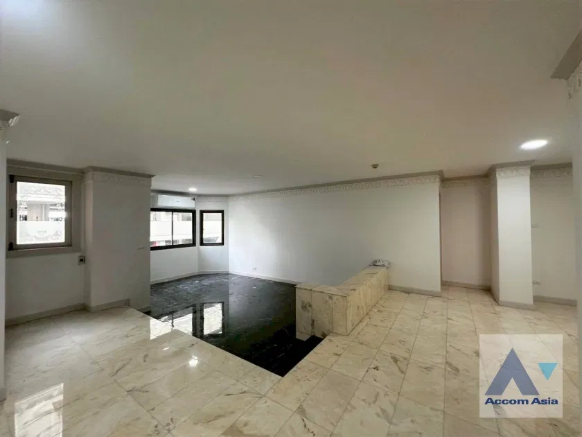 🔼🔽 AccomA 📩  2 BR Condominium @The Heritage (1517805)