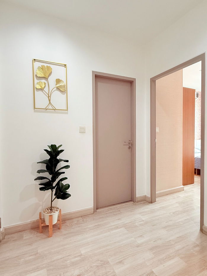 ငှားရန်ရှိသော 2 အိပ်ခန်း 61 စတုရန်းမီတာ စျေးနှုန်း 25000 thb သာရှိသည်။