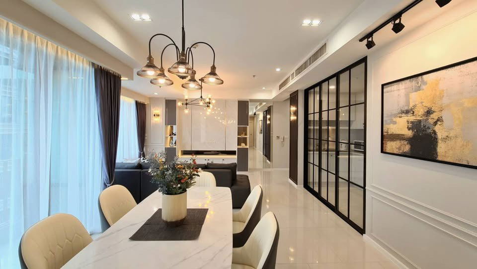 LTH13633 – Condo for Rent | For The Emporio Place Sukhumvit 24 | 108 sqm | 2 Beds 3 Baths | 95K/Month | Near BTS Phromphong |