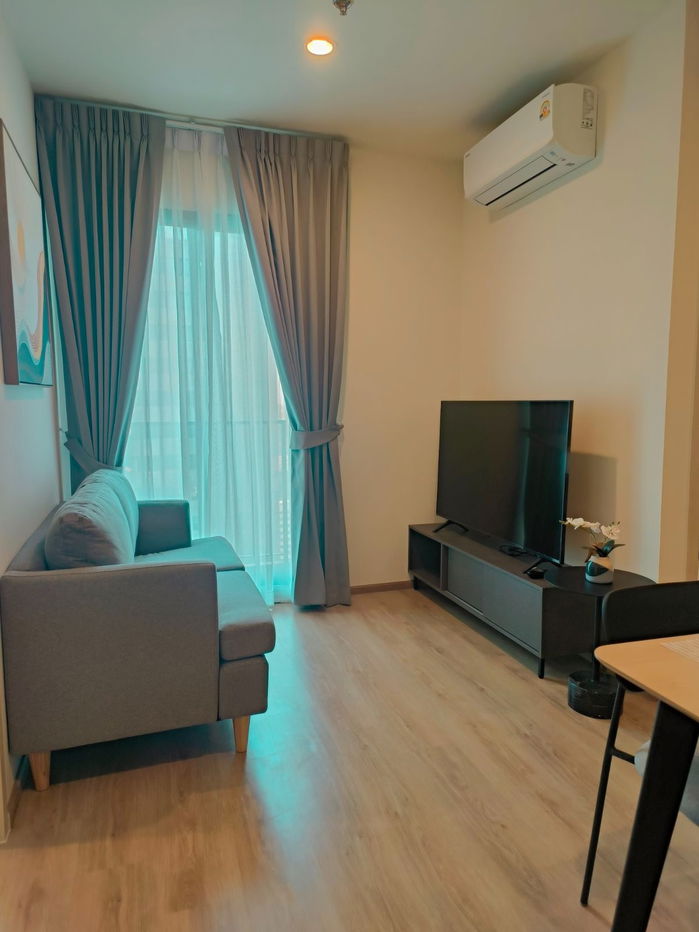 For Rent NUE District R9 New condo in the Rama 9 CBD, located just steps from MRT Rama 9. Surrounded by shopping centers and major office buildings.