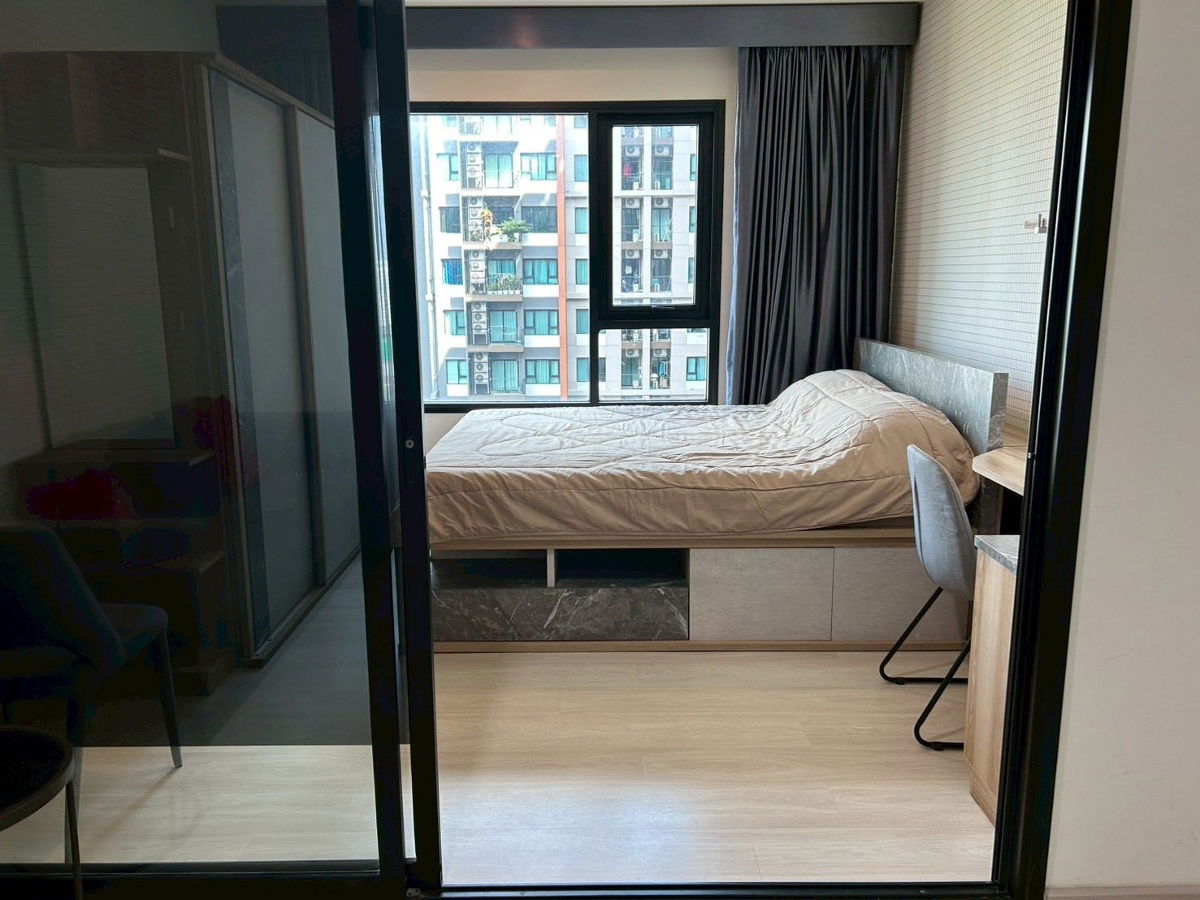 🍀 For Rent Life Asoke 🍀 Add Line ID: @zcondo (with@) 🔥 C4910