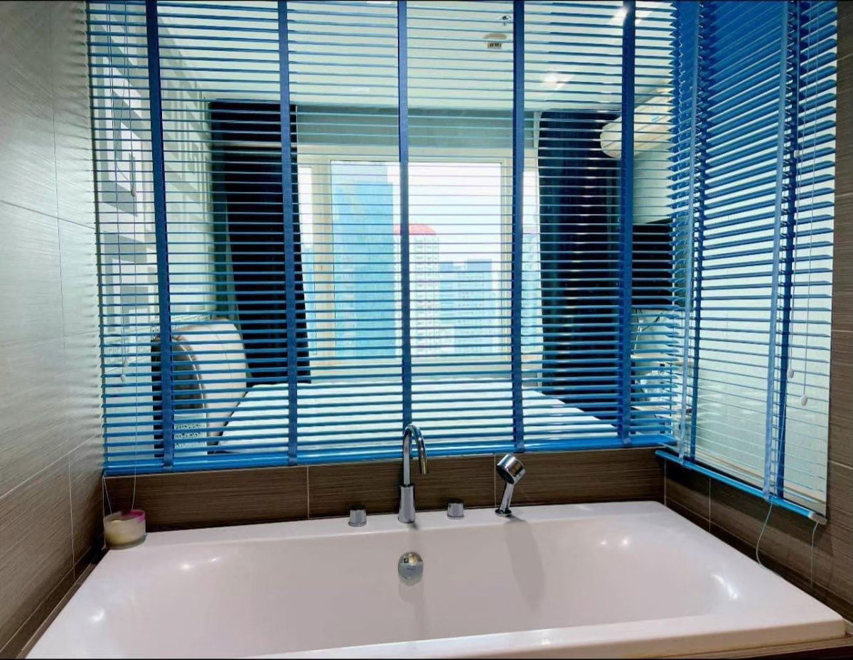 ST0341  Siri at Sukhumvit  ST0341