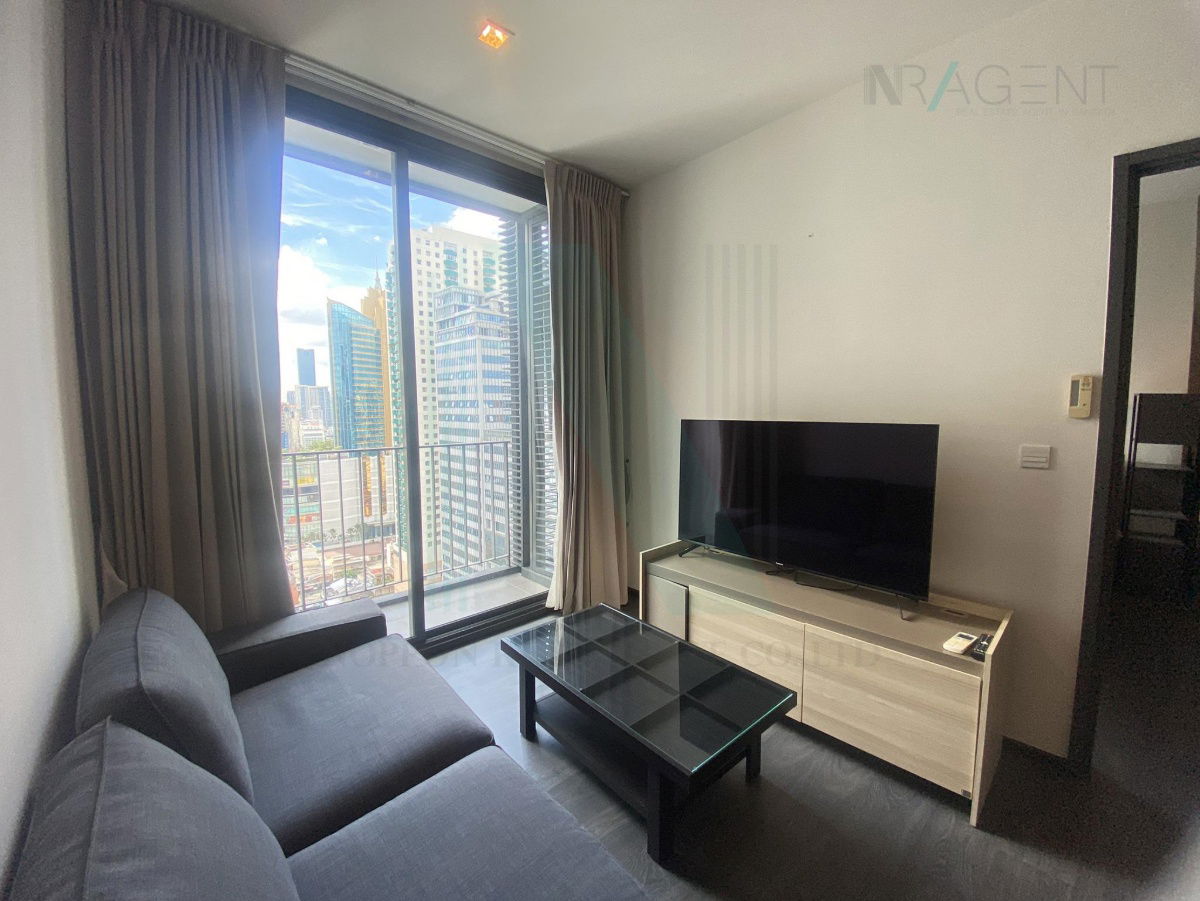 Condo for rent: Edge Sukhumvit 23, Building 1, Floor 21, 1 bedroom, size 43 sq m, near Interchange 21