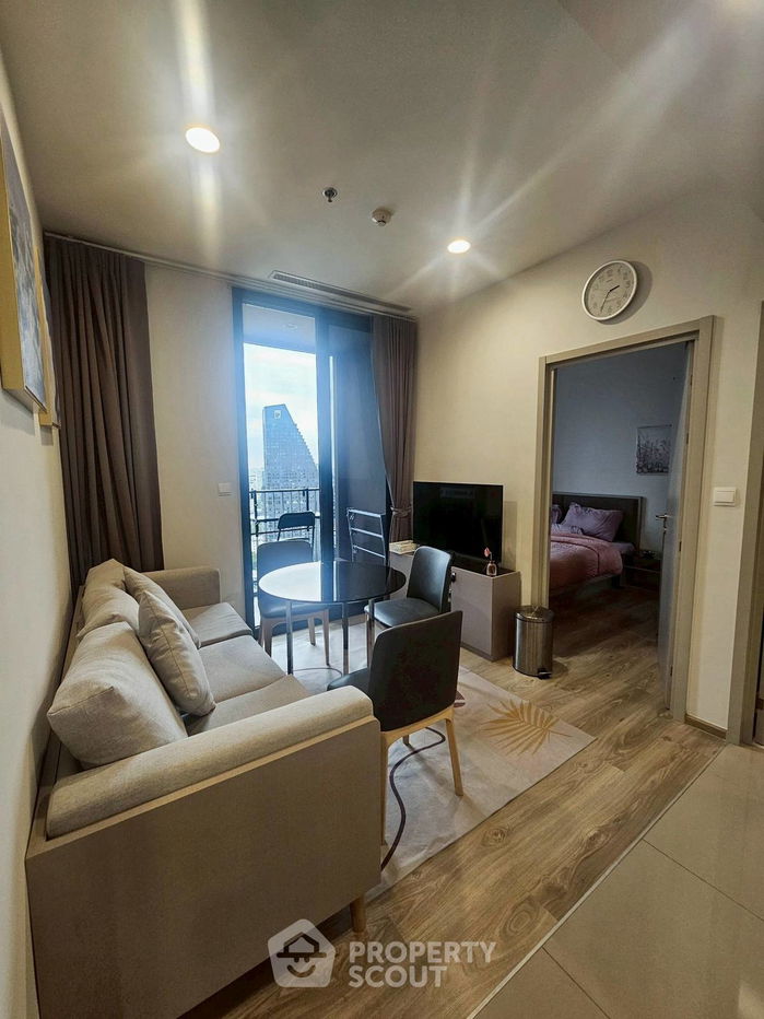 2-BR Condo at Oka Haus Sukhumvit 36 near BTS Thong Lor (ID 2454038)