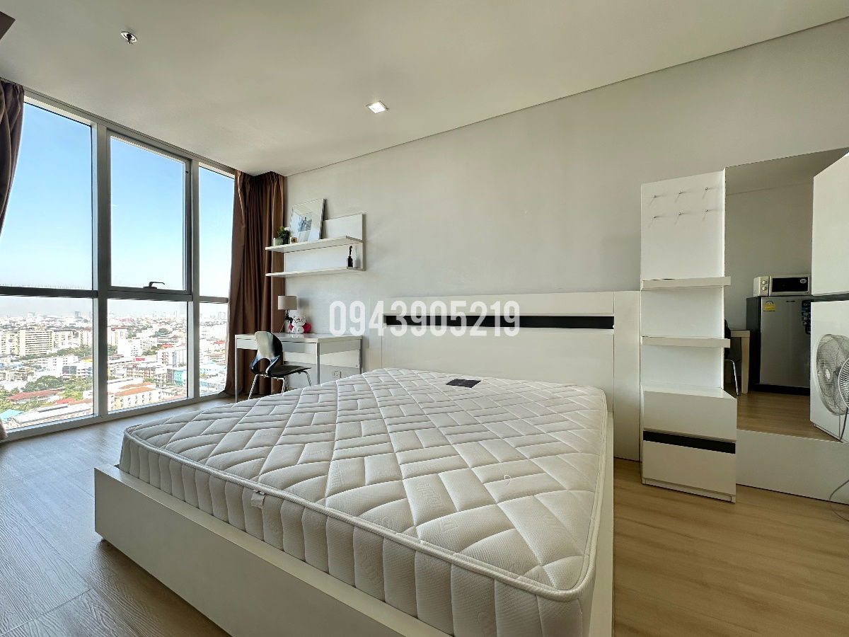 Le luk ☎️bts prakanong studio best price ‼️only 15000/month ☎️NOW AVAILABLE 🔆✅