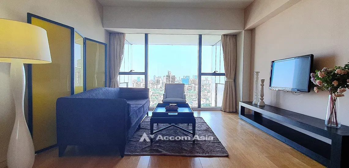 🔼🔽 AccomA 📩 The Met Sathorn