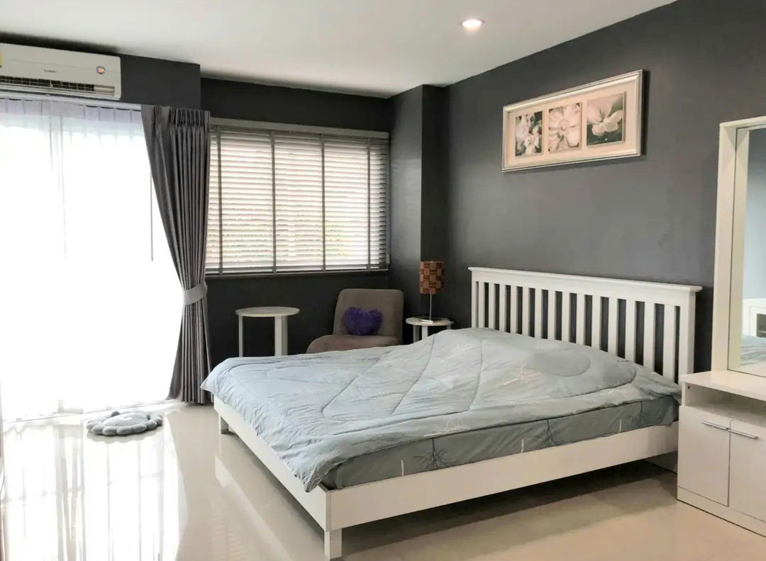 For Rent Condo Sense of london Near BTS Bearing Rental fee 6000-