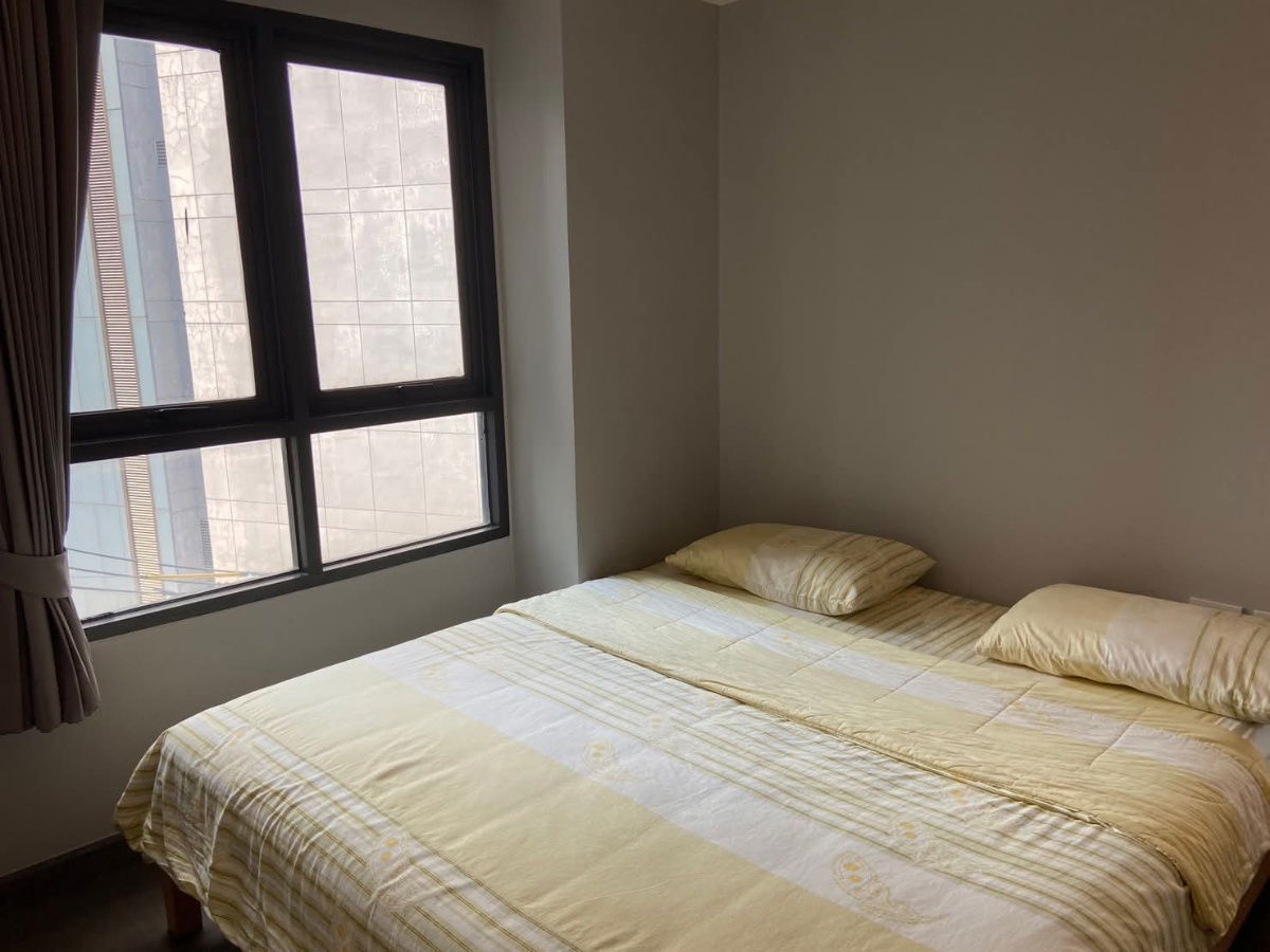 Mirage Sukhumvit 27 公寓出租，全新装修，家具齐全，靠近轻轨站和购物中心