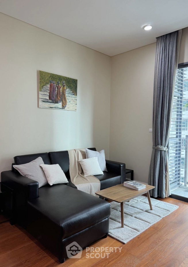 1-BR Condo at Bright Sukhumvit 24 Condominium near BTS Phrom Phong (ID 2071183)