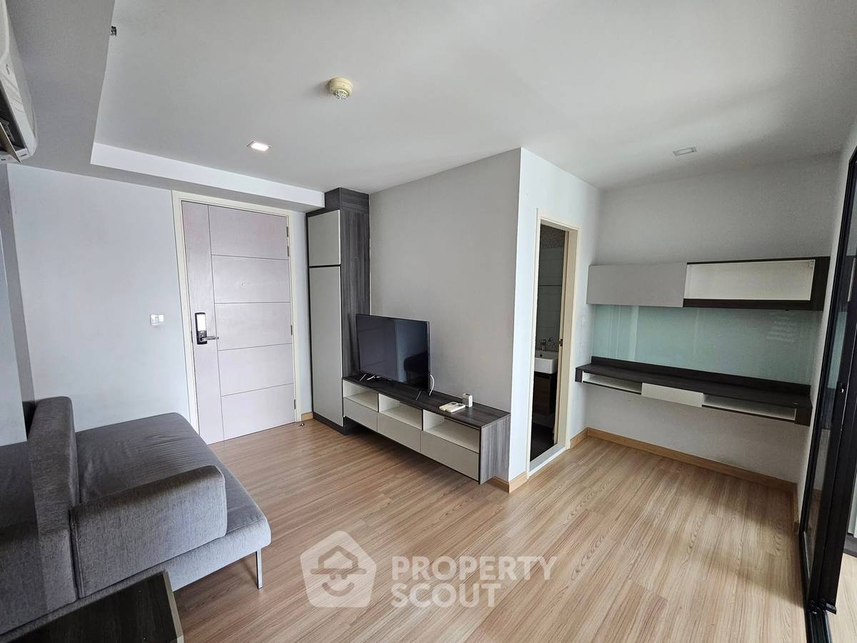 1-BR Condo at Knights Bridge Sky City Saphan Mai in Anusawari (ID 2457991)