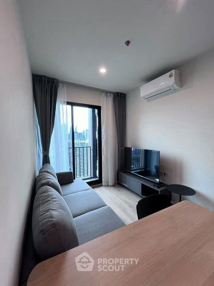 2-BR Condo at Nue District R9 near MRT Phra Ram 9 (ID 2452549)