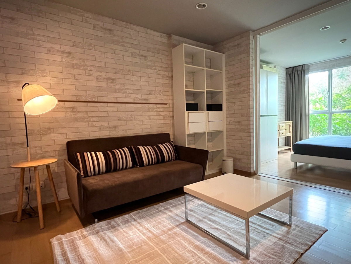 Hive Sukhumvit65. 1bed 40sqm. Line id: @pfagent