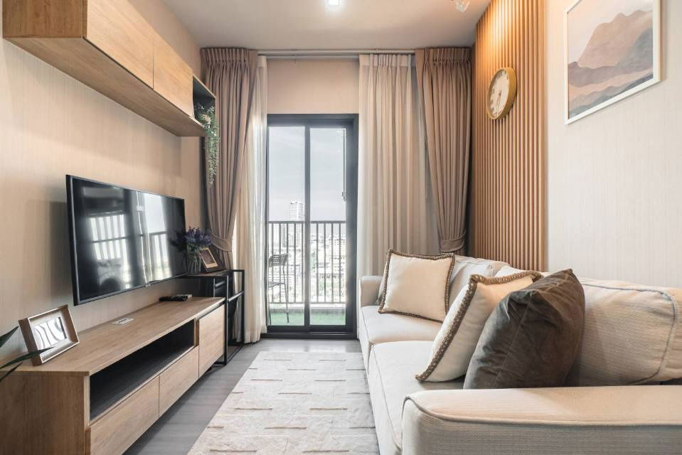 🍀 For Rent THE BASE Phetchaburi - Thonglor 🍀 Add Line ID: @zcondo (with@) 🔥 Z4985