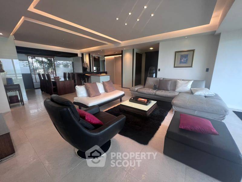 4-BR Condo at Metro Jomtien Condotel close to Jomtien Beach (ID 1093078)