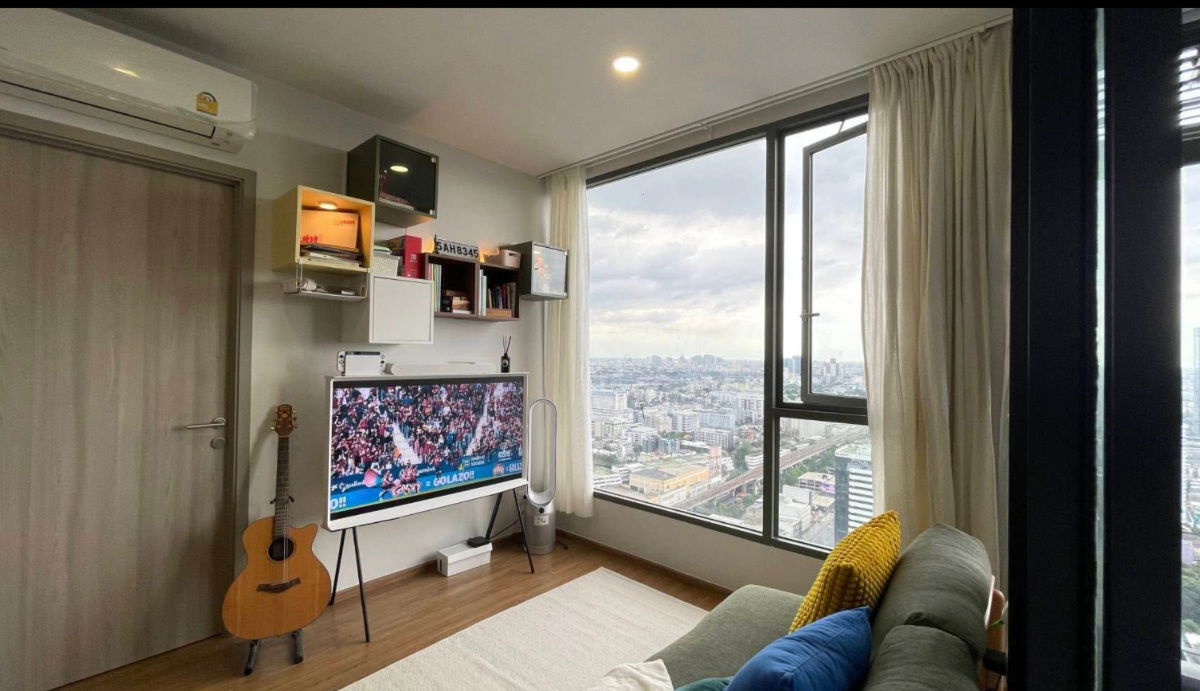 2025 年 12 月 15 日上市！