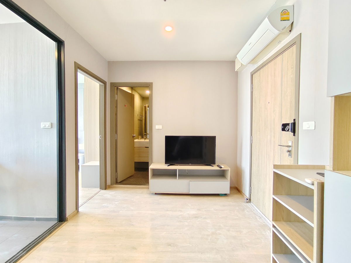 Ideo o2, size 35 sq m., 18th floor, Building B, 1 bedroom, rent 12,000/month, call/Line 0636262722