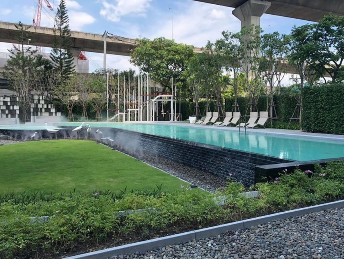 The Base Garden Rama 9 Condo {Add Line ID: Nattyproprty}