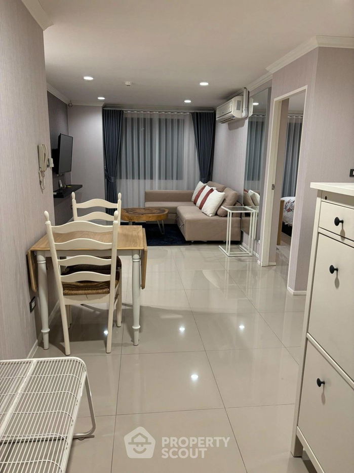 1-BR Condo at Pearl Garden Condominium near BTS Chong Nonsi (ID 1932800)