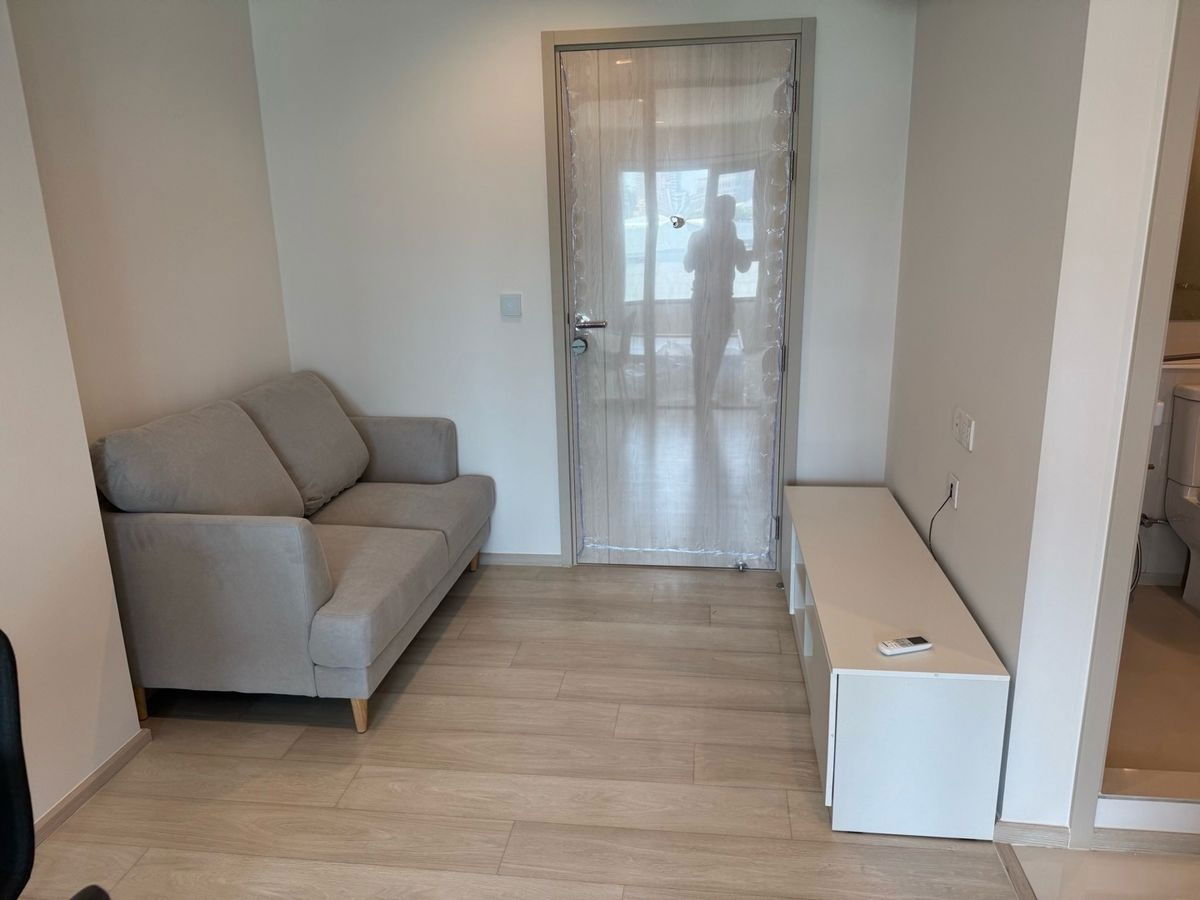 ✨#PT2308_241 ✨𝗙𝗼𝗿 𝗥𝗲𝗻𝘁 2️⃣4️⃣k.🔥🔥 #Near BTS Phloen Chit ✨#Available room, can make an appointment to view Condo Life One Wireless