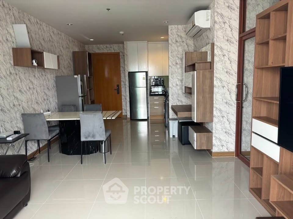 2-BR Condo at Circle Condominium near MRT Phetchaburi (ID 2395864)