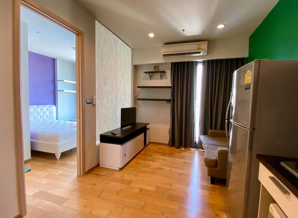 code : E32 Fuse Sathorn–Taksin