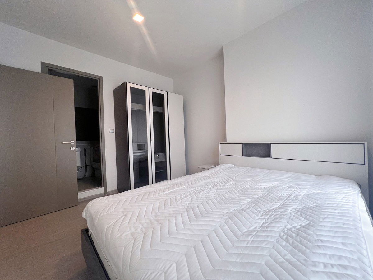 Life asoke hype 🍋 MRT Rama9 🍋18000