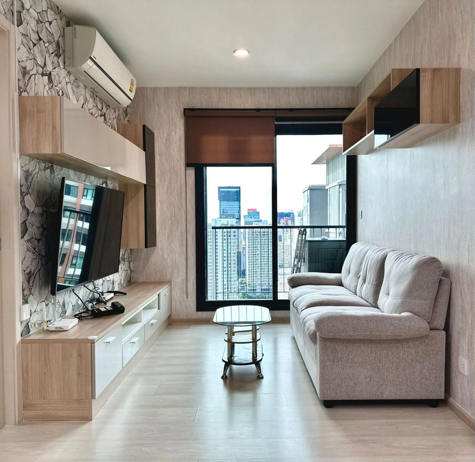 For Rent Condo LIFE ASOKE Building 1, Floor 33,2 bed room, Room size 55 sqm